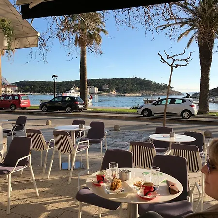 アパート Maral *