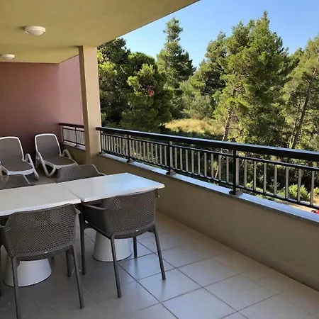 Maral Apartment *