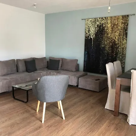 Maral Apartment Makarska