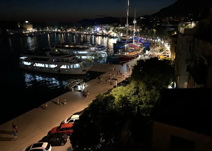 Maral マカルスカ